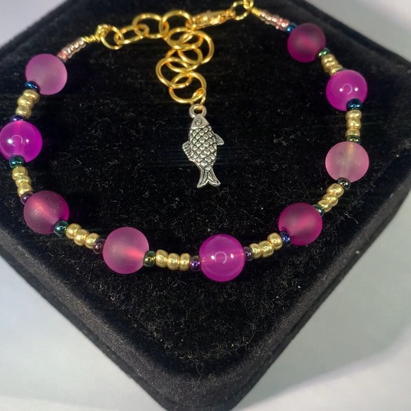 PLUM TIDES — Designer Purple Gold Glass Bead & Copper Bracelet with Fish Charm - Picture 3 of 6